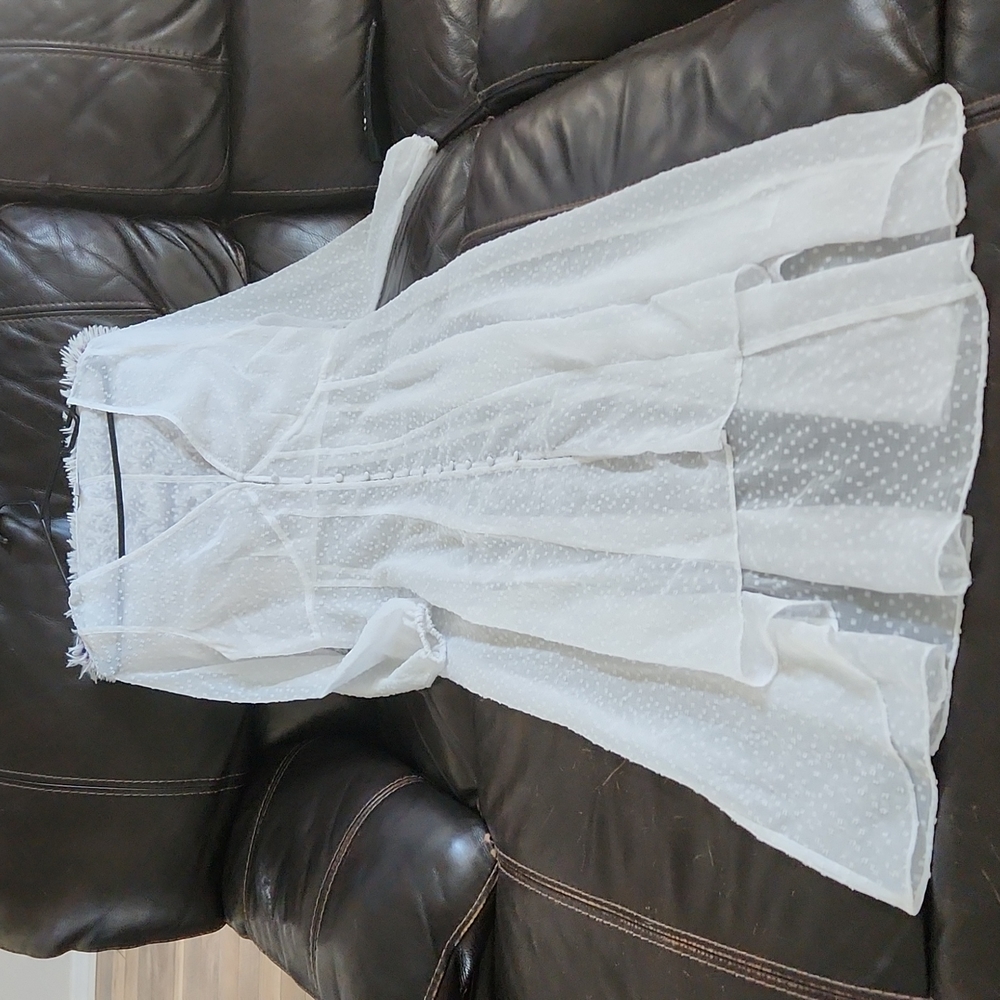 White dress size M long and beautiful and elegant Brand barlll .